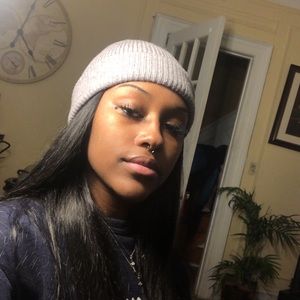 Meet your Posher, Simone